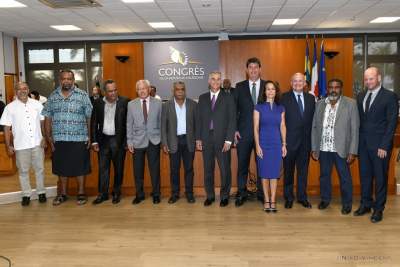 Gouvernement de Nouvelle-Calédonie:11 élus dont 3 candidats à la Présidence.