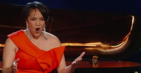Laetitia Volcey remporte la grande finale du concours Voix des Outre-mer 2025